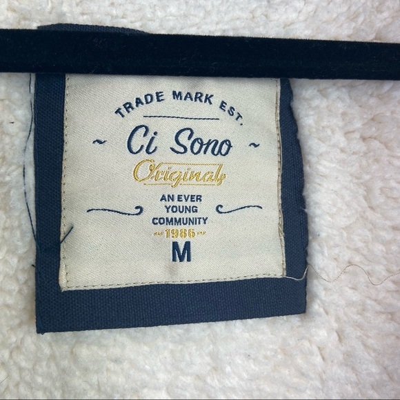 Black Puffer Vest Faux Fur Hood‎ Toggle Button Front Sleeveless Jacket - Picture 5 of 7